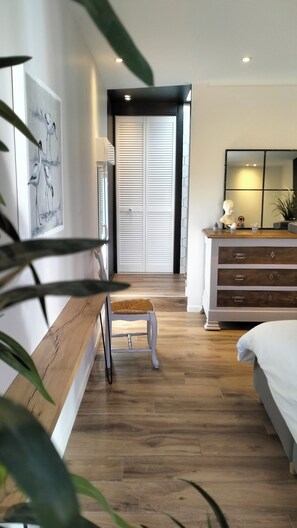 2 bedrooms, iron/ironing board, WiFi - Pierre, Charme et Cocooning Proche Plages et Centre à Roscoff (roscoff)