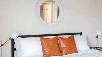 Schreibtisch, Bügeleisen/Bügelbrett, kostenloses WLAN, Bettwäsche