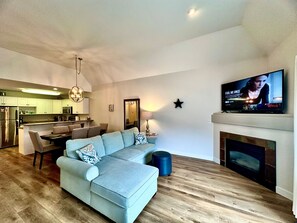 Smart TV, fireplace - Riverside Revive Condo w/ Boat Slip, Outdoor Pool & Hot Tub, Cozy Outdoor Patio (Sicamous)