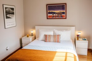 2 chambres, fer et planche à repasser, lit de bébé portatif, Wi-Fi