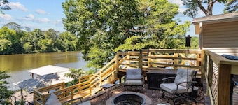 Blue Heron Bungalow at Lake Tillery
