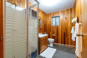 Dusche, Haartrockner, Toilettenpapier