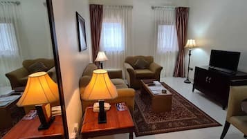 Appartamento Standard | Area soggiorno | TV