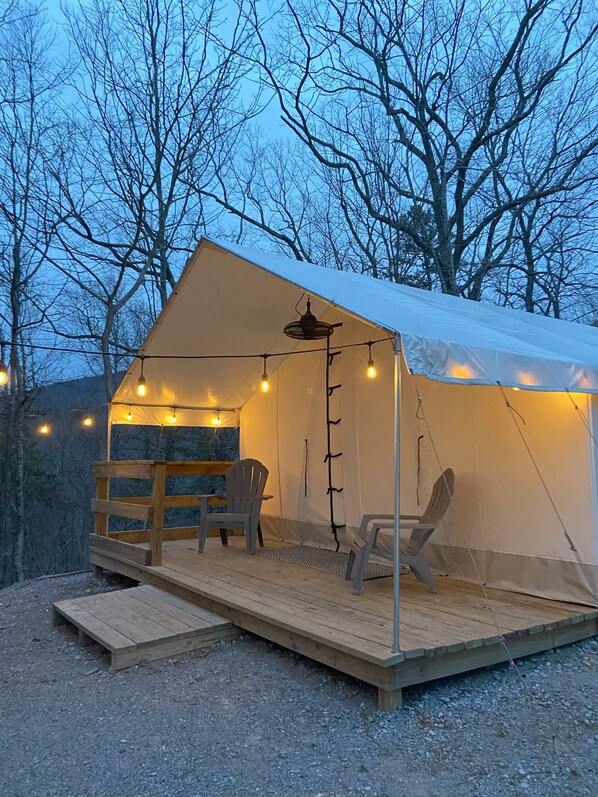 Deluxe Tent, 2 Queen Beds, Air conditioning | Terrace/patio