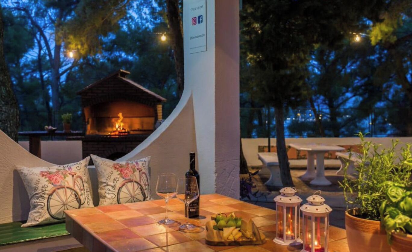 Kawasan BBQ/berkelah