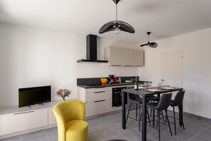 Fridge, microwave, oven, dishwasher