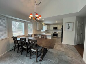 Dining - Poolside Tranquility (Traverse City)