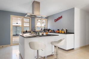 Fridge, microwave, oven, dishwasher