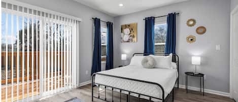 Nhà (4 Bedrooms) | 4 phòng ngủ, bộ trải giường
