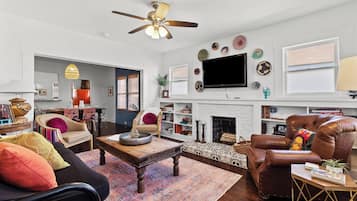 House (3 Bedrooms) | Living area | 50-inch TV with digital channels