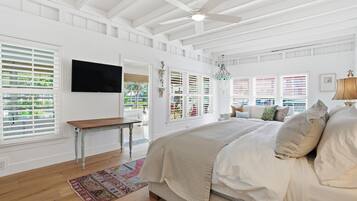 2 chambres, bureau, fer et planche à repasser, lit parapluie