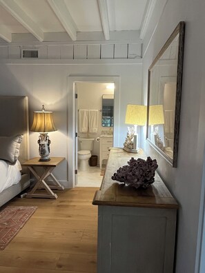 2 bedrooms, desk, iron/ironing board, travel crib