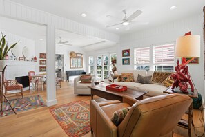 Smart-TV, bordtennis og bøker