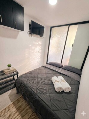 Habitació doble bàsica | Wifi gratuïta i roba de llit 