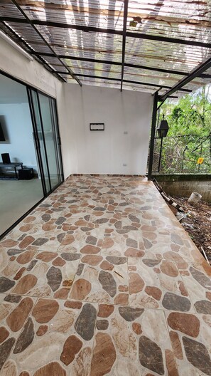 APTO 1A | Terrace/patio - PILARICA GARDENS (Medellín)