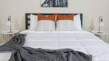 Schreibtisch, Bügeleisen/Bügelbrett, kostenloses WLAN, Bettwäsche