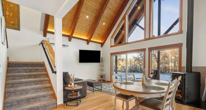 Quail Run River View Cottage! Modern Mountain Cabin Near Jacksonville | Spacious, Bright & Peaceful