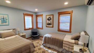 3 makuuhuonetta, silitysrauta/-lauta, ilmainen Wi-Fi, vuodevaatteet