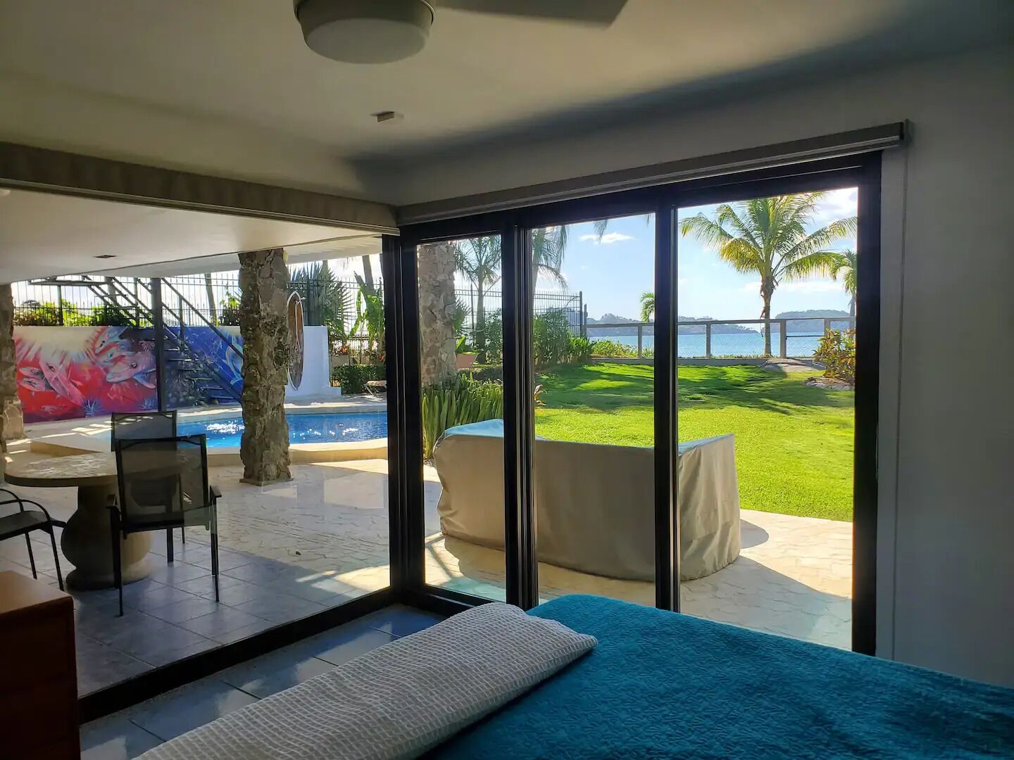 4 soverom, skrivebord, wi-fi (inkludert) og sengetøy