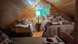 2 bedrooms, iron/ironing board, travel cot, WiFi