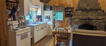 Cozy cabin in the Maine woods. Direct access to ATV/Snowmobile trails.