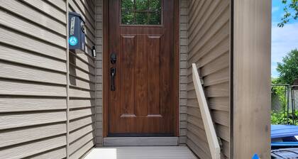 Lake Channel 'Brewhaus' Townhouse: 2 bedrooms with 6 levels on Lake Winnebago