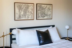 Una scrivania, ferro/asse da stiro, Wi-Fi gratuito, lenzuola