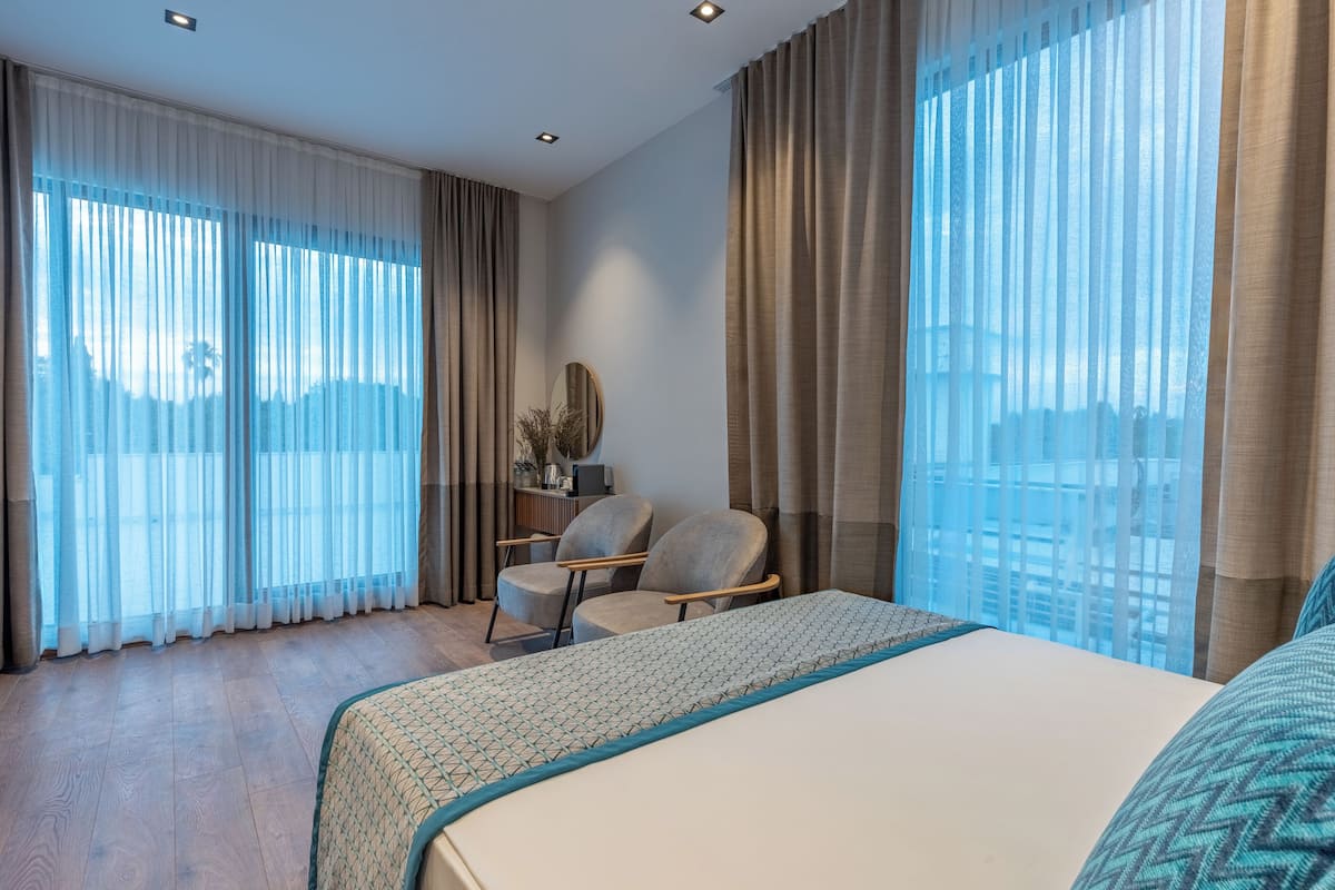 Cobertura panorâmica, banheira de imersão, vista para o parque | 1 quarto, roupas de cama de algodão egípcio, roupas de cama premium