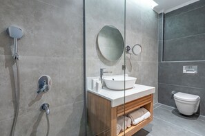 Classic Suite | Egyptian cotton sheets, premium bedding, minibar, in-room safe - Perge Pine Green (Antalya)