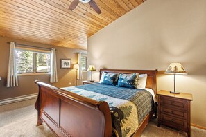 4 dormitorios, tabla de planchar con plancha, wifi gratis y ropa de cama