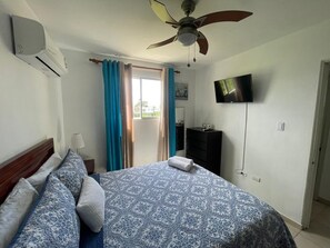 3 soverom, skrivebord, strykejern/-brett og wi-fi (inkludert)