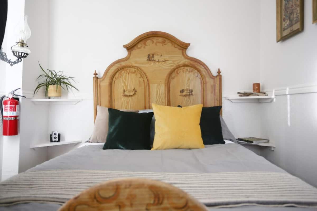 Panorama kamer, 1 queensize bed, uitzicht op oceaan | 1 slaapkamer, individueel gemeubileerd, gratis wifi, beddengoed