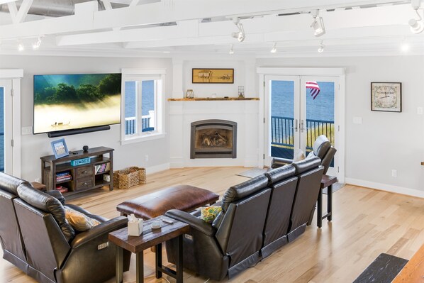 スマートテレビ、暖炉