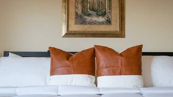 1 habitación, escritorio, wifi gratis y ropa de cama