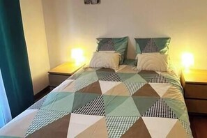 2 camere, ferro/asse da stiro, Wi-Fi gratuito, lenzuola