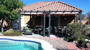 A heated pool - Upscale But Cozy Beach Retreat In The Desert Near Phoenix With Private Pool (Buckeye)