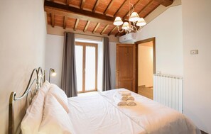 2 bedrooms, travel crib, free WiFi, bed sheets - Il Moro-Gemme del Casentino (Castel Focognano)