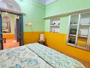 2 多间卧室、办公桌、熨斗/熨衣板、免费 WiFi
