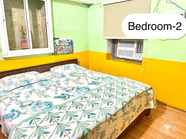 2 bedrooms, desk, iron/ironing board, free WiFi