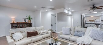 Pool & Hot Tub / 5 BR 3 BA / Game Room / Midtown
