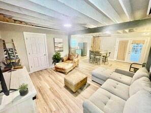 تلفزيون ذكي، كُتُب