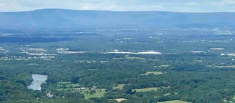 Beau Ridge Cabin (Little Cabin with a big view)