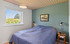 2 bedrooms, travel cot, free WiFi - Pet friendly home in Farsø with kitchen (Farsø)