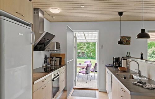 Pet friendly home in Farsø with kitchen