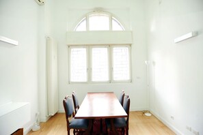 Dining - Giovio Duplex Apartment (Milano)