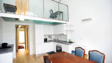 Kühlschrank, Ofen, Herdplatte, Geschirrspüler