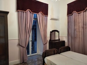 3 Schlafzimmer, Schreibtisch, kostenloses WLAN, Bettwäsche