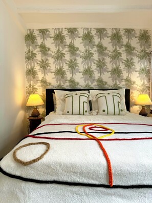 5 bedrooms, travel crib, WiFi, bed sheets - Renovated Riad in the Heart of Marrakech! Concierge and FREE Breakfast! (Marrakech)