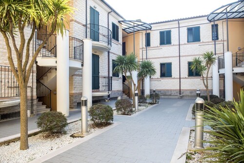 S338 - Sirolo, delightful three-room apartment with small terrace