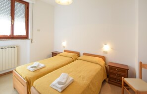 3 bedrooms, travel crib, free WiFi